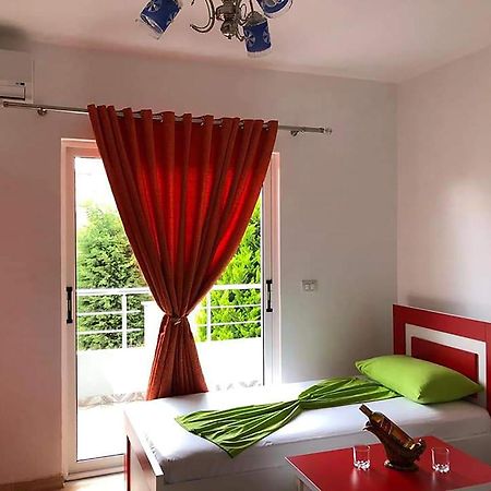 Vila Ahmeti ซารานเดอ ภายนอก รูปภาพ