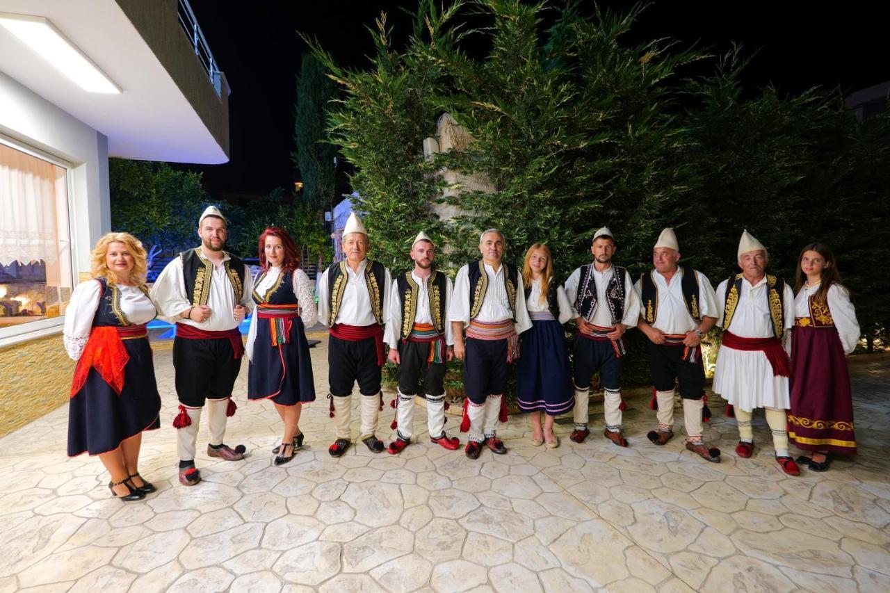 Vila Ahmeti ซารานเดอ ภายนอก รูปภาพ