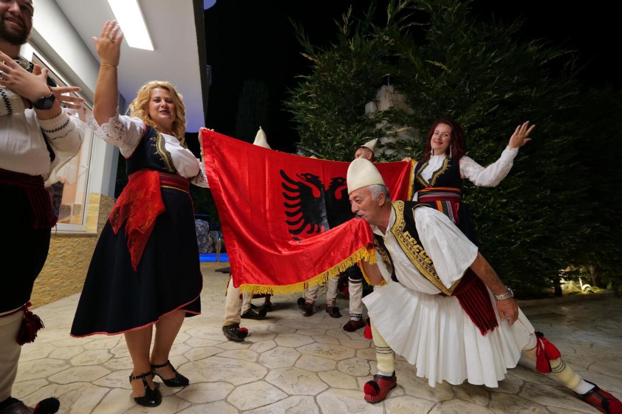 Vila Ahmeti ซารานเดอ ภายนอก รูปภาพ